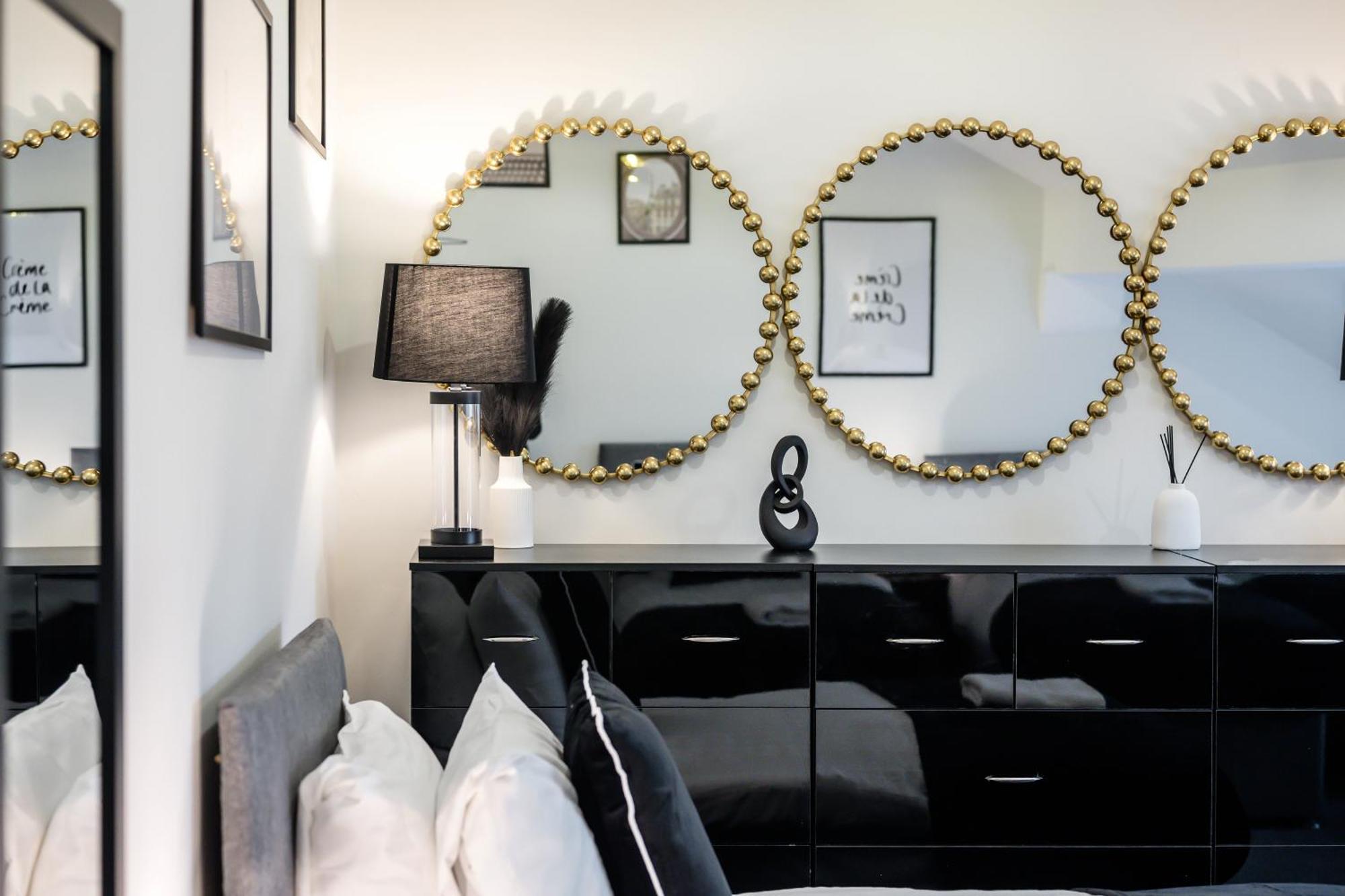 Anfield Cosy Stays - Air Host & Stay - Sleeps 14 ลิเวอร์พูล ภายนอก รูปภาพ