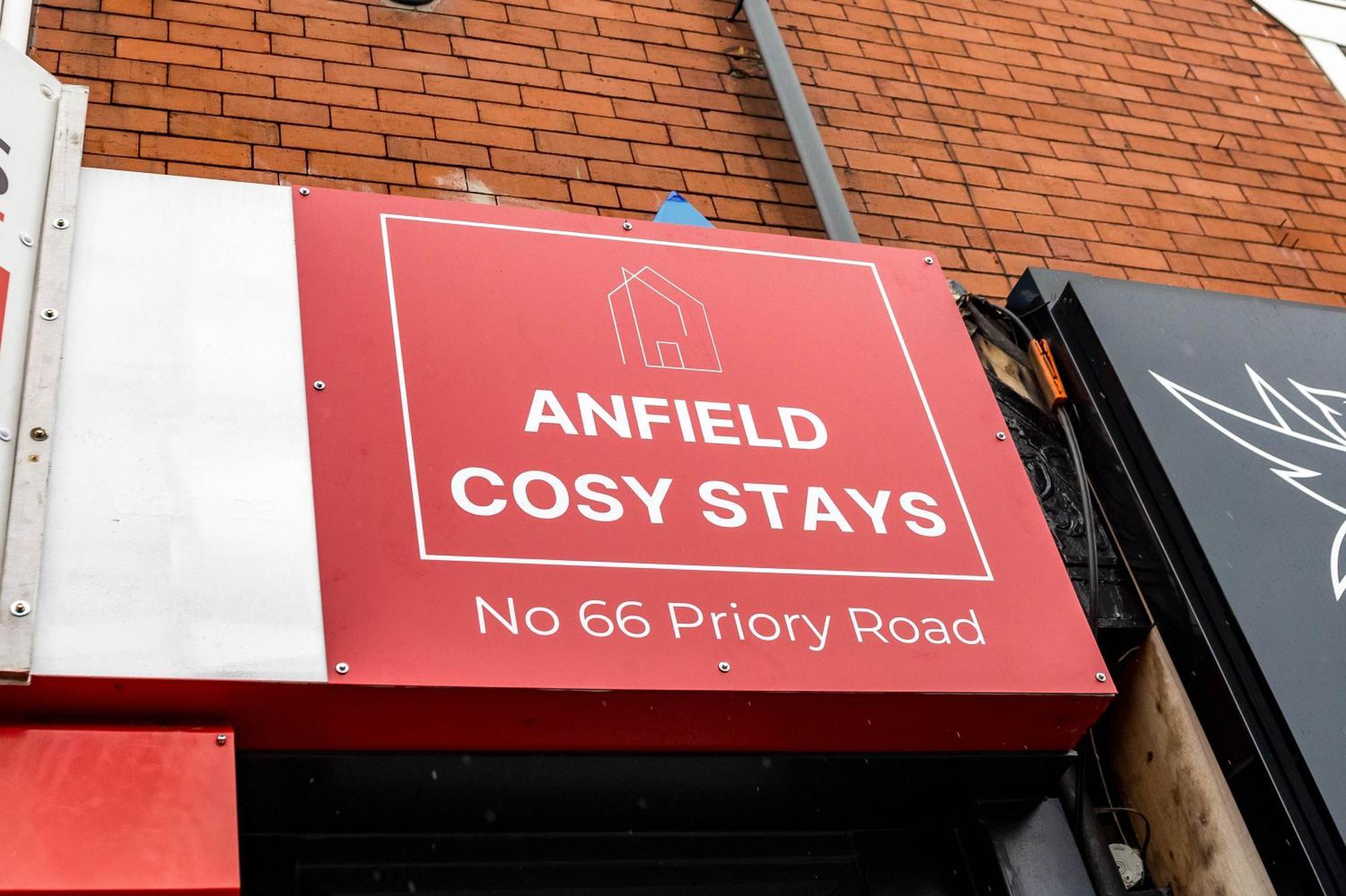 Anfield Cosy Stays - Air Host & Stay - Sleeps 14 ลิเวอร์พูล ภายนอก รูปภาพ